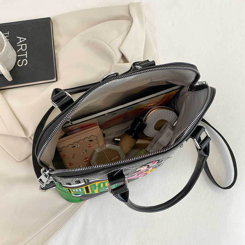 2022 Fashion Cartoon Shoulder Bags for Women Luxury Brand Messenger Bag Cute Purses and Handbags Designer Satchel Large Hobos