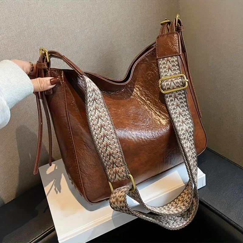 Stylish and Spacious Women's All-Match Tote Bag for Work and School