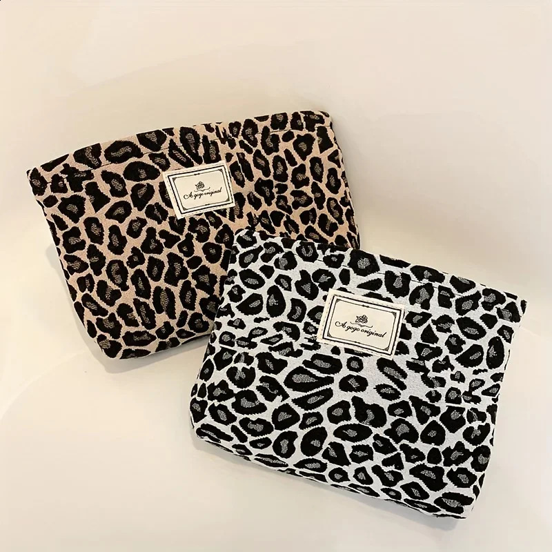 1 Leopard Print Comestic bag portable makeup storage large capacity travel 240802Z