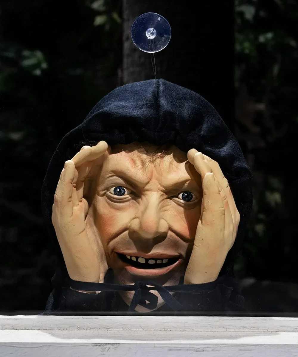 Scary Peeper Freak Halloween Decoration Peeping Tom Indoor and Outdoor Window Hanging Mask for Spooky House Party Scares Tricks Y240813