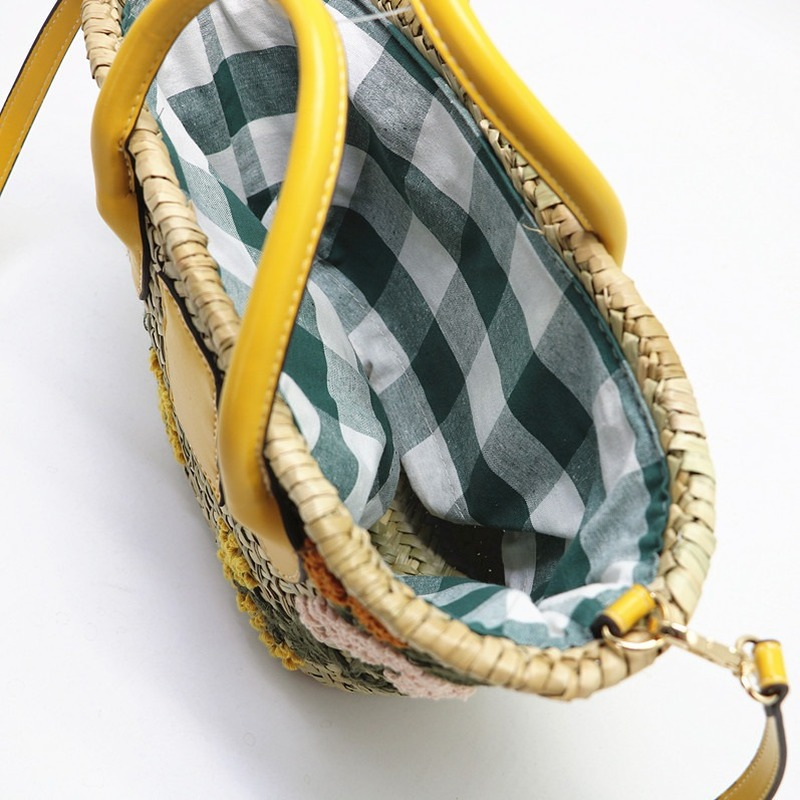 Hand-embroidered water grass straw bag beautiful beach bag one shoulder women's bag messenger bag
