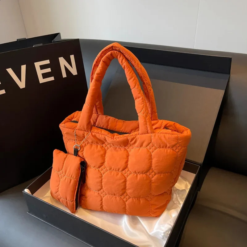 Fashion Quilted Embroidery Thread Handbag Lightweight Puffy TopHandle Bag Large Capacity Ladies Small with Mini Purse 240801ZYl