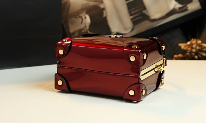 New Fashion Small Box Shoulder Bags for Women Handbag Patent Leather Messenger Bag Ladies Red Wedding Clutch Phone Tote