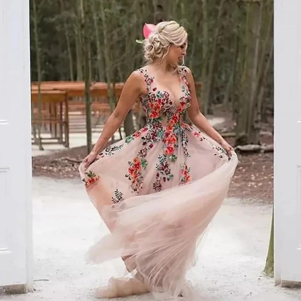 Rose Ral Sleeveless Wedding Dress Colorful V Neck Sexy Sheer Western Country Bridal Gowns Vestido De Noiva Custom Made 0218