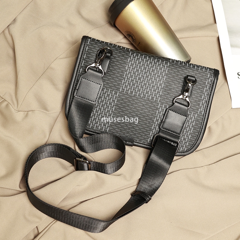 New men's checkered shoulder bag trendy crossbody bag street fashion shoulder bag student bag mailman bag
