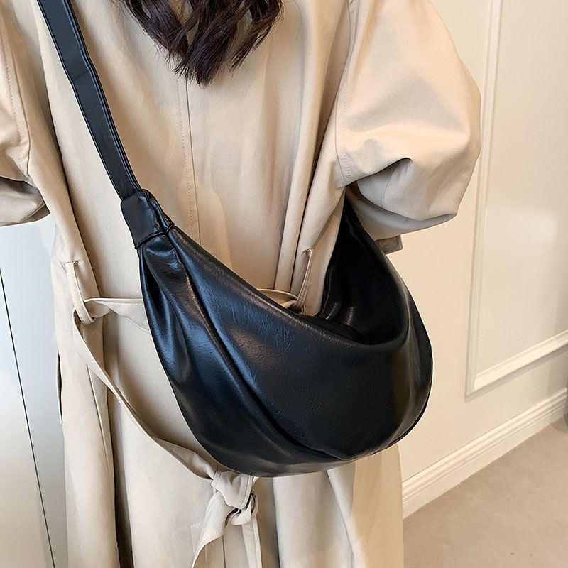 Big Half Moon Zipper Shoulder Side Bag for Women 2022 Fashion Crossbody Bag Female Winter Trend Designer Handbags