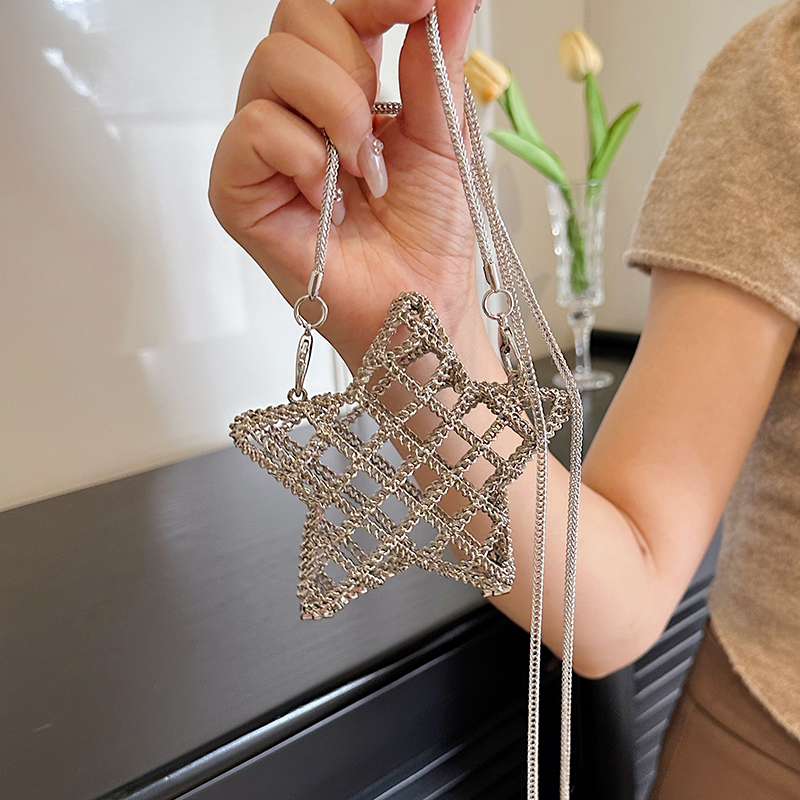 Fashion Metal Mouth Red Bag for Women High Quality Gold Shoulder Bags Designer Hollow Out Crossbody Bag Cute Dinner Bag