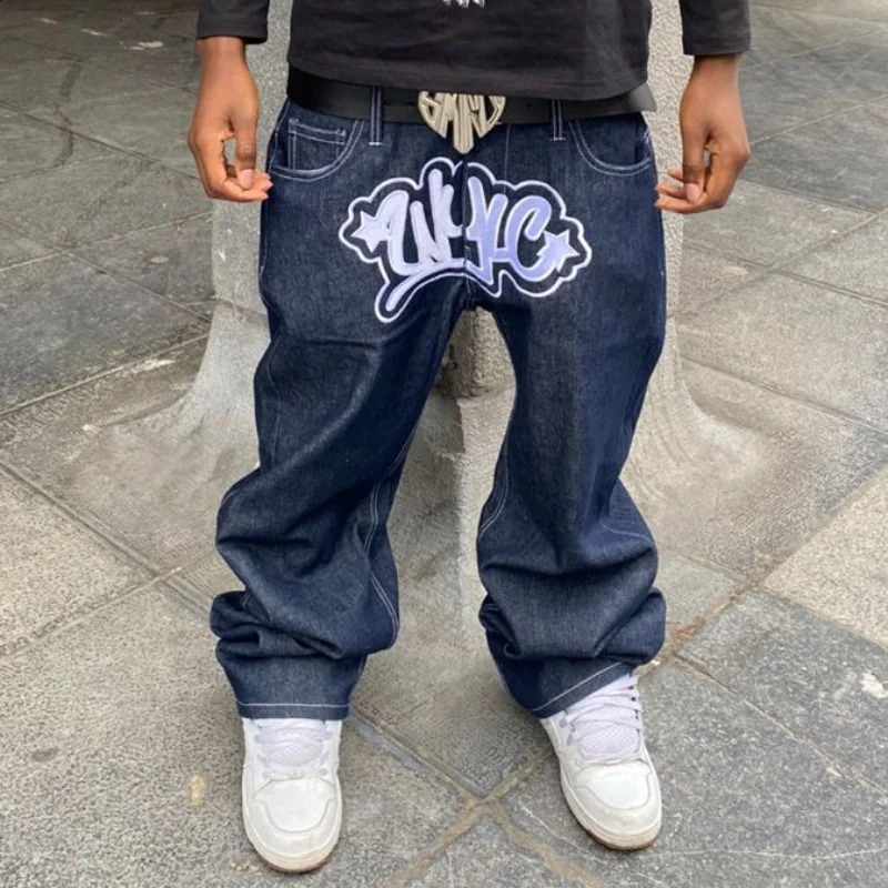 Y2K mens street jeans with printed letters black retro pants Harajuku fashion casual loose mens rock wide leg pocket jeans 240829