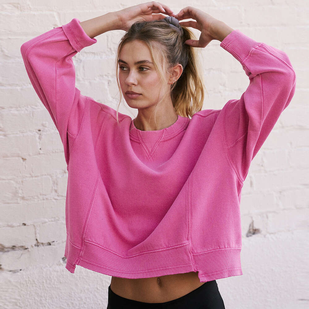 long sleeved women's spring and autumn round neck top