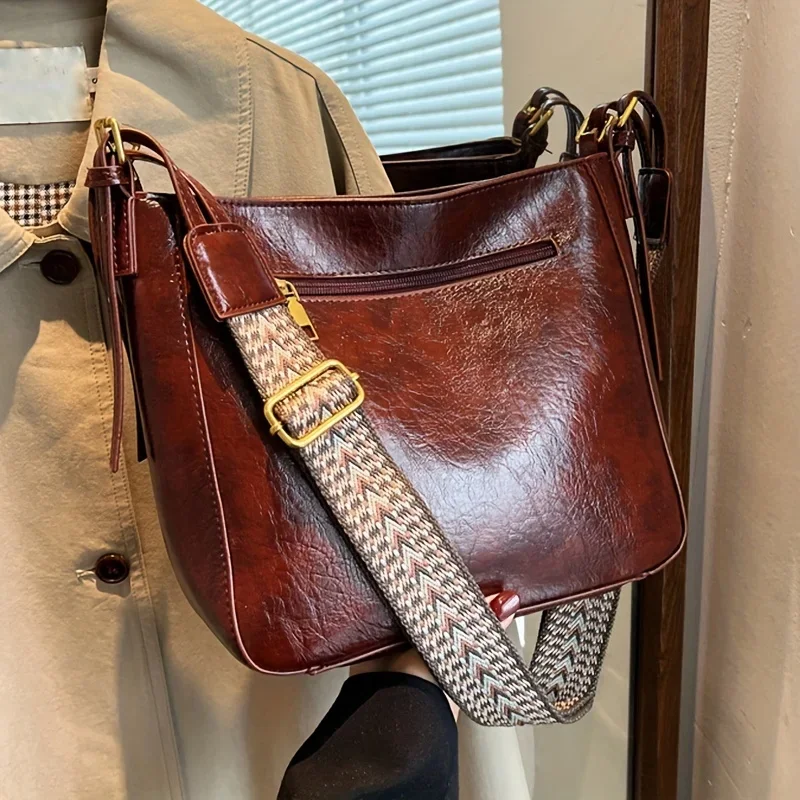 Stylish and Spacious Women's All-Match Tote Bag for Work and School
