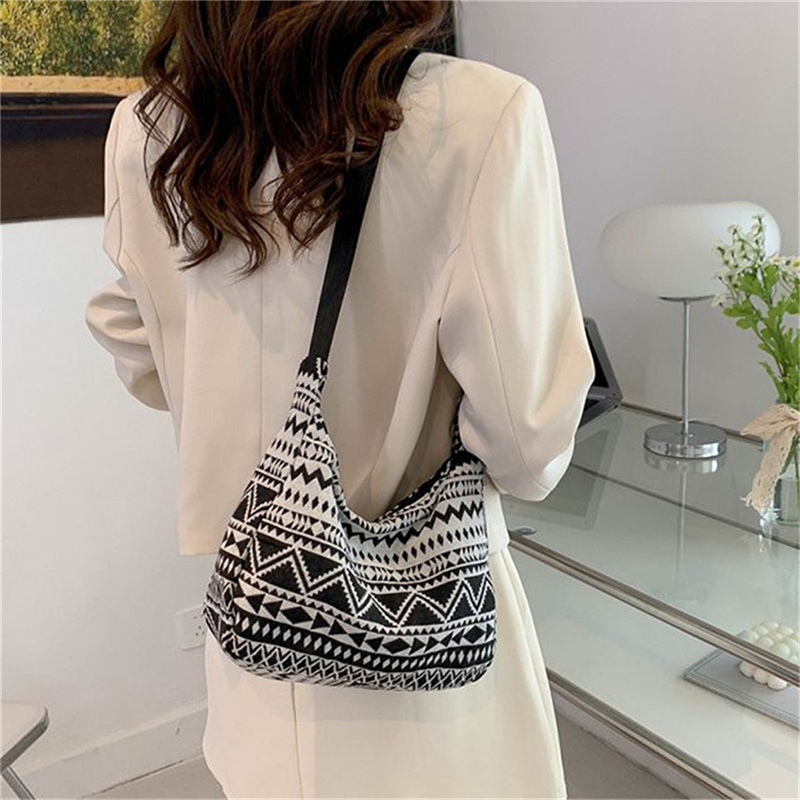 Large Capacity Women's Canvas Bag 2023 New Casual All-match Messenger Bag Zipper Shopping Bag Cute Tote Bag Shoulder Handbag