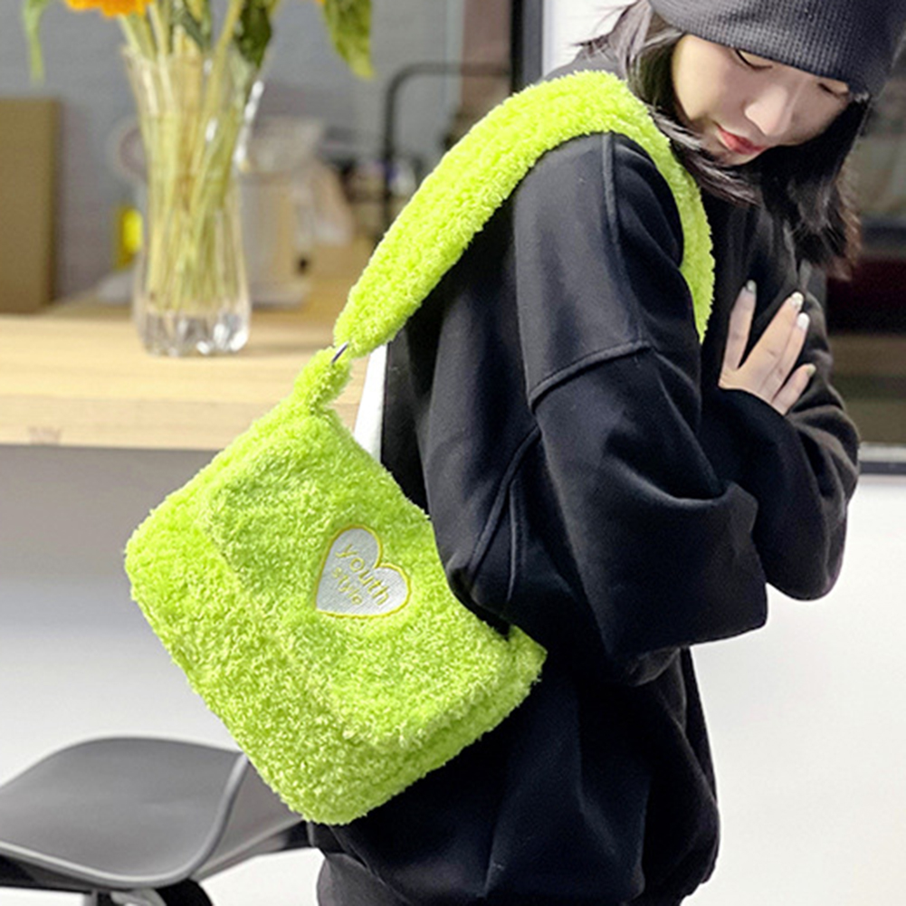 2023 New Plush Fabric Women's Shoulder Crossbody Bag Small Fashion Lambs Wool Fluffy Fur Winter Female Bag Designer Handbags