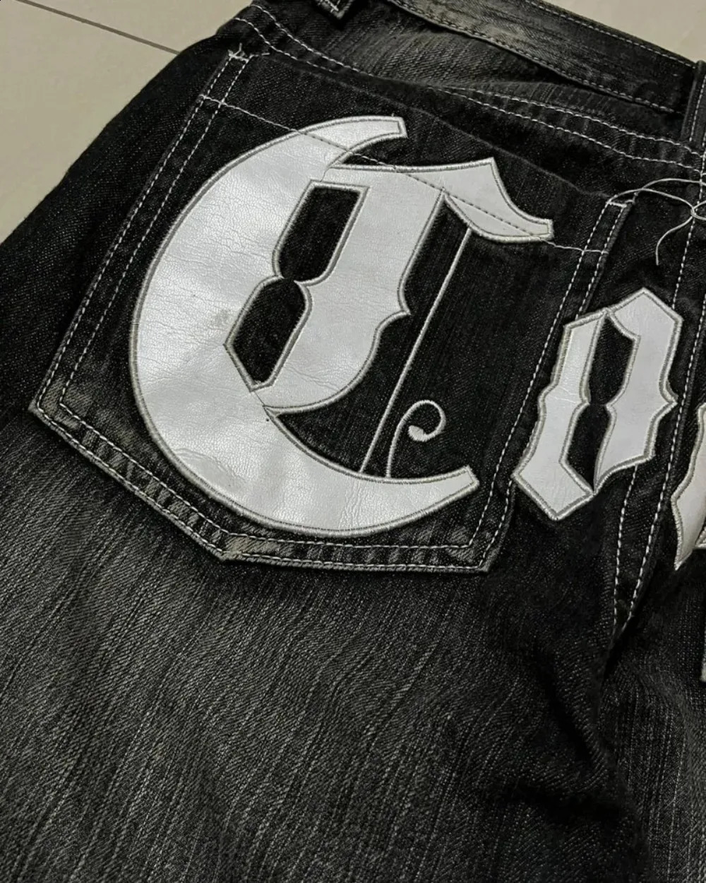 Baggy jeans hip-hop punk Y2k jeans mens pattern letter embroidery Harajuku black womens jeans wide leg straight Trouser 240829