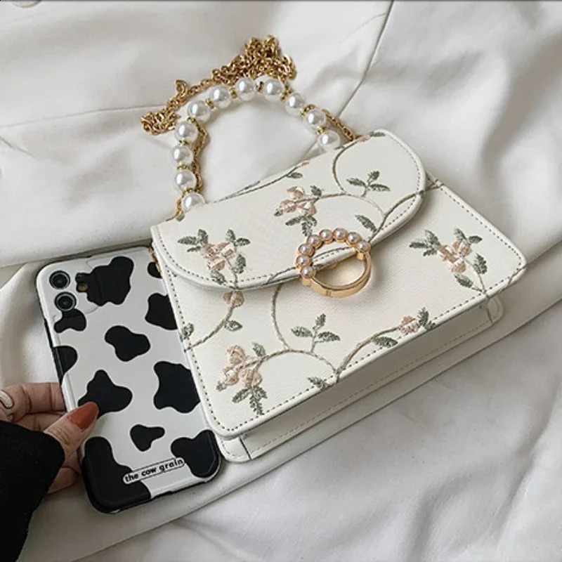 EST Shell Beads Bags Fashion Sweet Bag Womens Handbags Lace Wedding Chic Lady Chain Women Shoulder Crossbody 240919