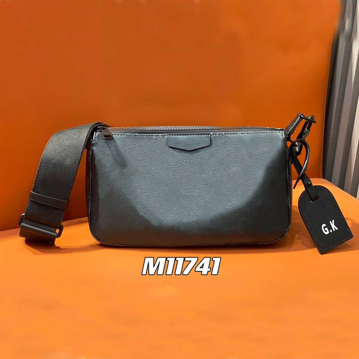 M11741 designer bag for men women pochette accessoire XL Handbag top quality Shoulder Bags fashion casual messenger bag luxury purse pouch Hot stamping letters