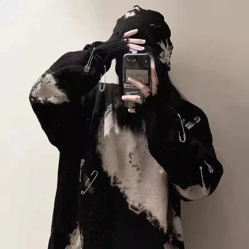 Y2k Grunge Black Ripped Sweater Vintage Women Distressed Knitted Jumper Gothic Oversized Knitwear Korean Fashion Autumn Top 240801