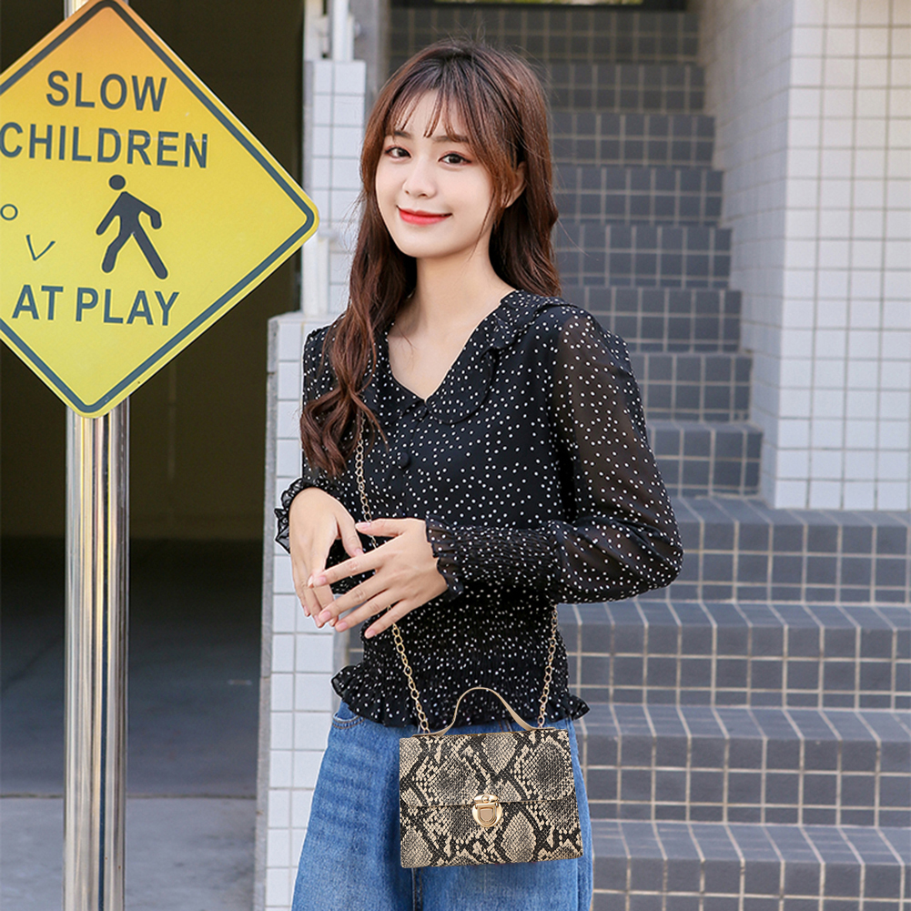 Women Small Square Handbag PU Leather Retro Snake Print Bag Large Capacity Snake Pattern Sling Bag Female Shopping Purse