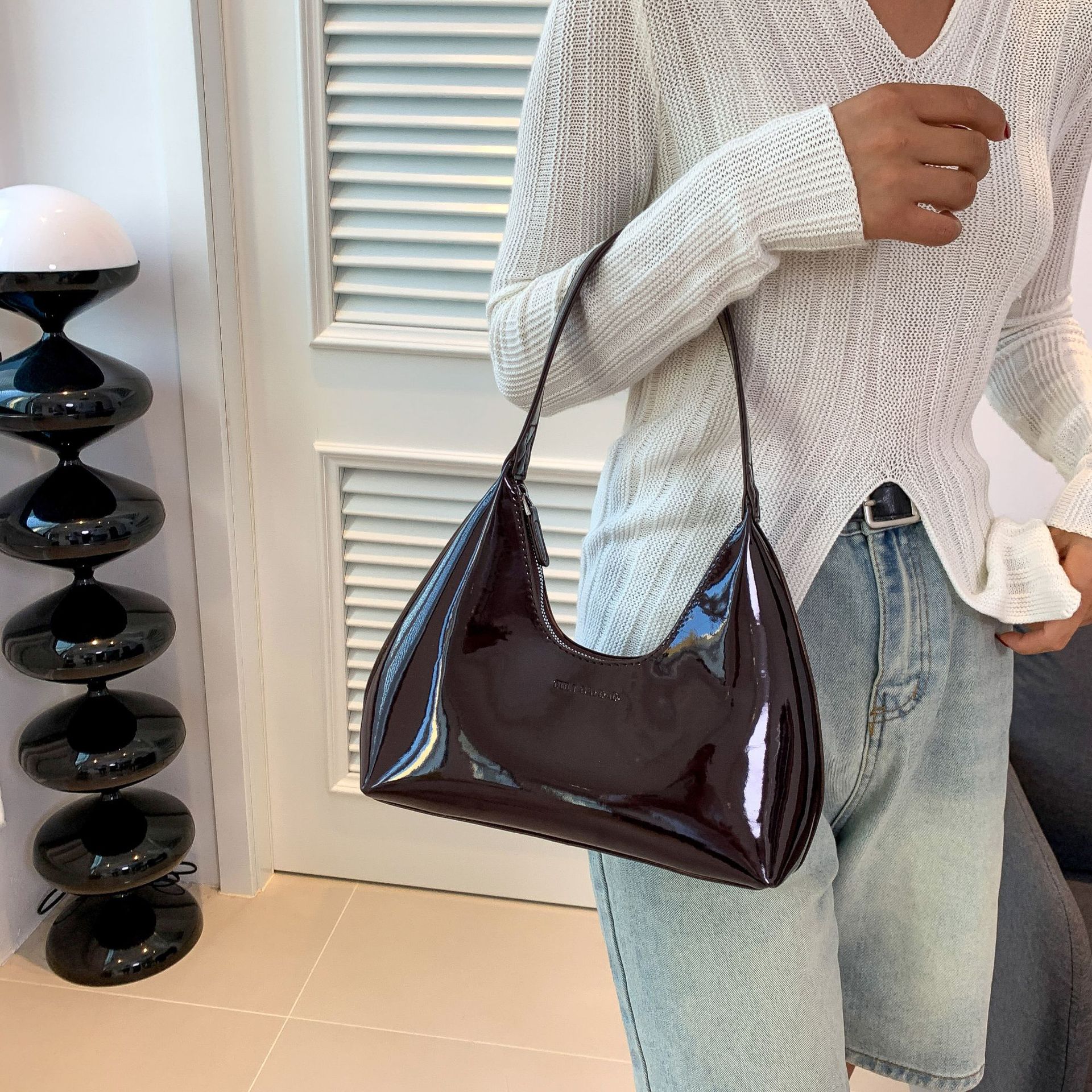 Trendy Designer Solid Shoulder Bags for Women Handbags and Purses 2024 New Fashion Patent Leather Underarm Ladies Tote Bags