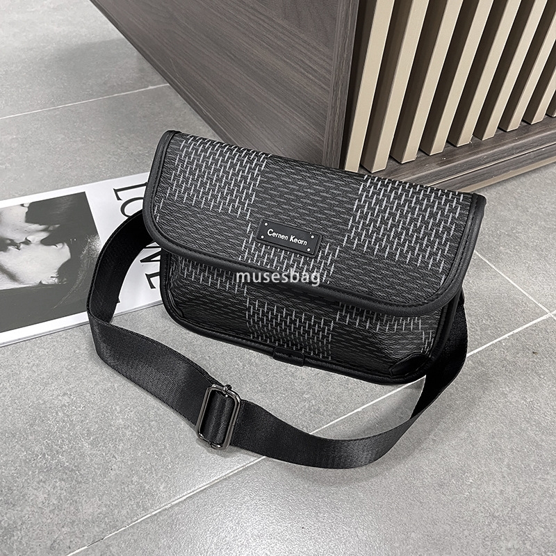 New men's checkered shoulder bag trendy crossbody bag street fashion shoulder bag student bag mailman bag