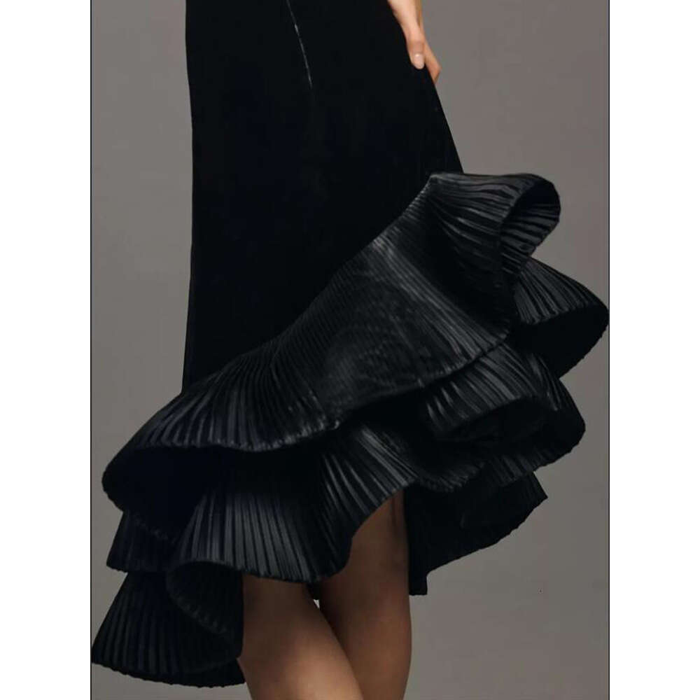 New womens velvet hem pleated Fashion fashion dress socialite party dress short skirt