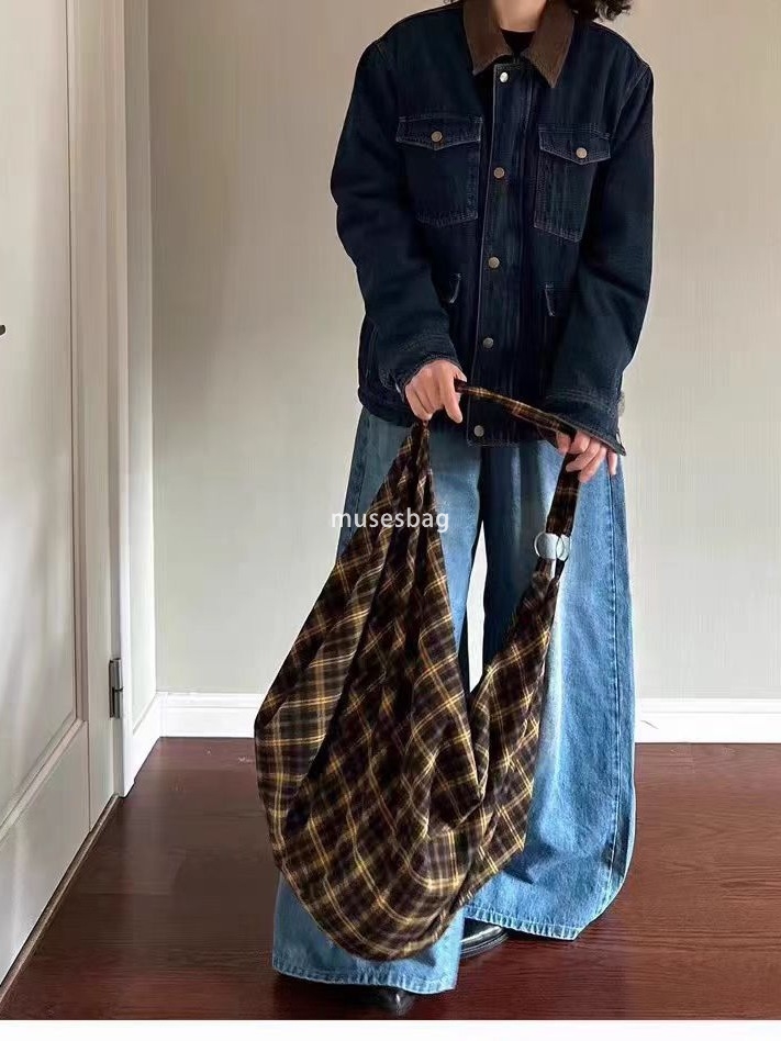New retro tote bag large capacity commuter crossbody bag simple and versatile canvas bag backpack one bag three uses