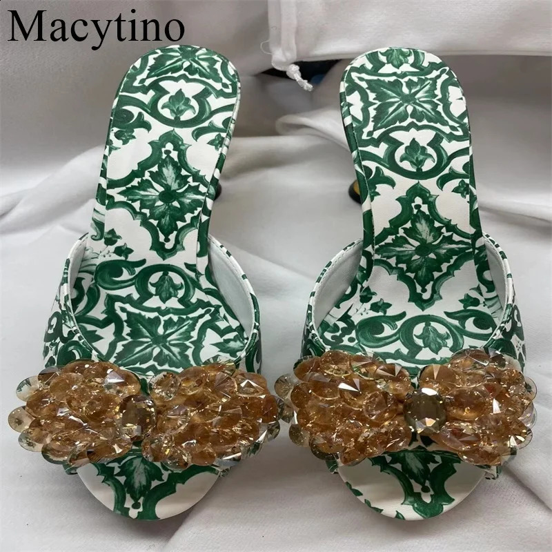 ly arrived bead flower decoration womens slider in 2024 strange high heels womens shoes with open toe girls exterior slider 240731