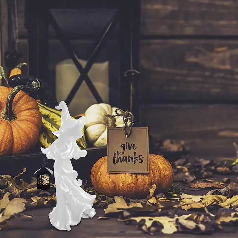 Witch Decoration Lantern Cracker Barrel Ghost Witch Messengers With Lantern Scary Resin Sculpture For Halloween Thanksgiving Y240801