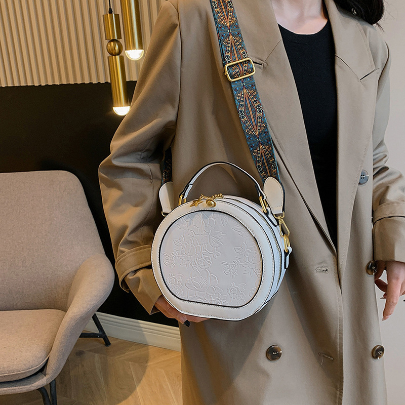 2024 early spring new round cake bag, Chinese style carved and pressed pattern fashionable handbag, single shoulder crossbody bag H82#31 kukumalu