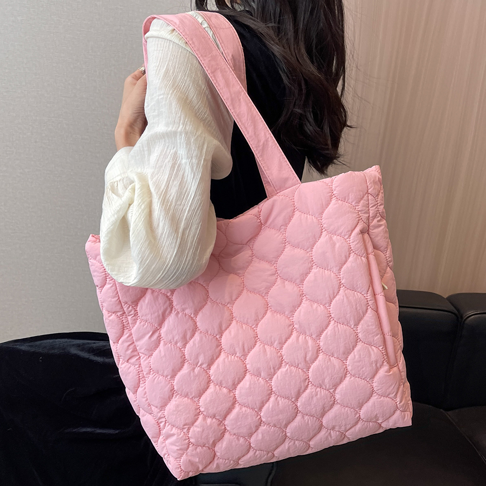 Quilted Women Handbags Large Capacity Winter Shoulder Bag Fashion Cloud Cotton Padded Elegant Ruched Tote Bag Soft for Vacation