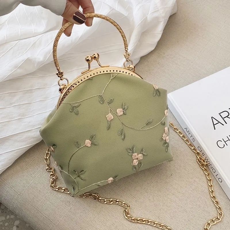 Vintage Lace Flowers Shell Lock Purses for Women Wedding Bag Small Bags Chain Women Shoulder Crossbody Bag Fringe Bags
