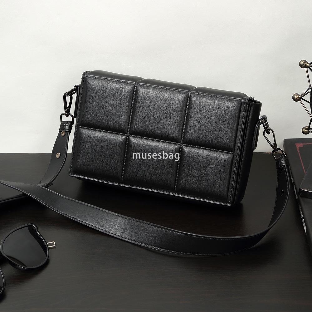 New trendy plaid soft leather bag, business casual men's bag crossbody shoulder bag niche small square bag wholesale
