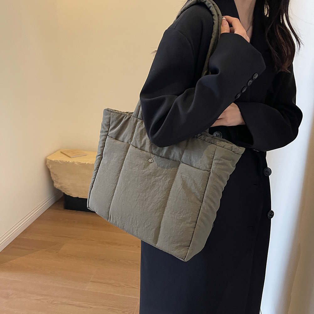 Large capacity Space Cloth Padded Shoulder Bag for Women 2023 Korean Fashion Designer Soft Trends Winter Handbags and Purses Y2k
