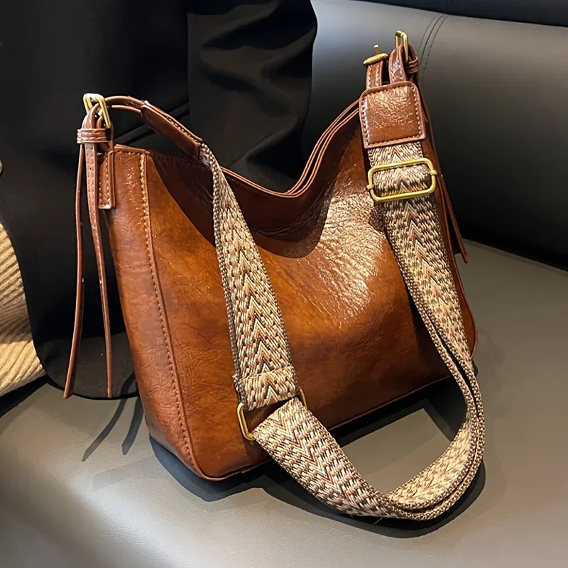 Stylish and Spacious Women's All-Match Tote Bag for Work and School