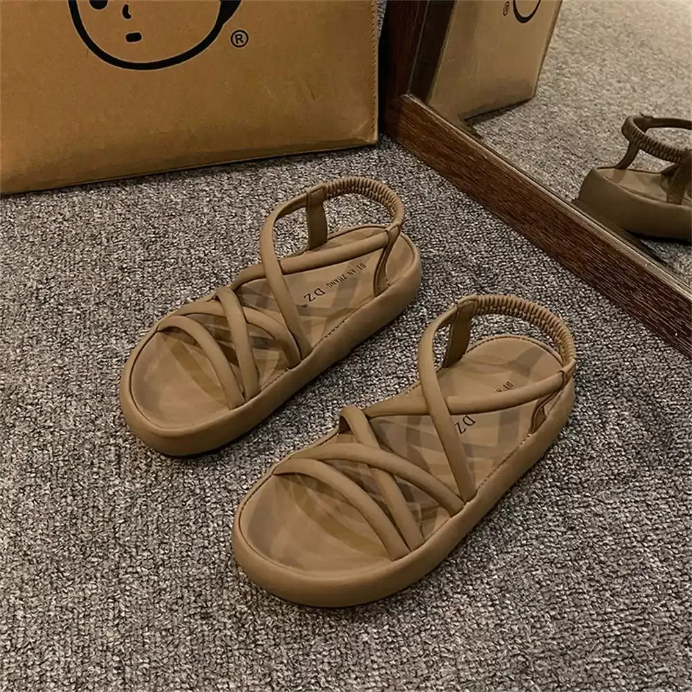 light Summer Woman's Snekaers Sier Sandals Shoes Slippers 2024 Sneakers Sport Supplies Womenshoes Snearkers Price r4mS#