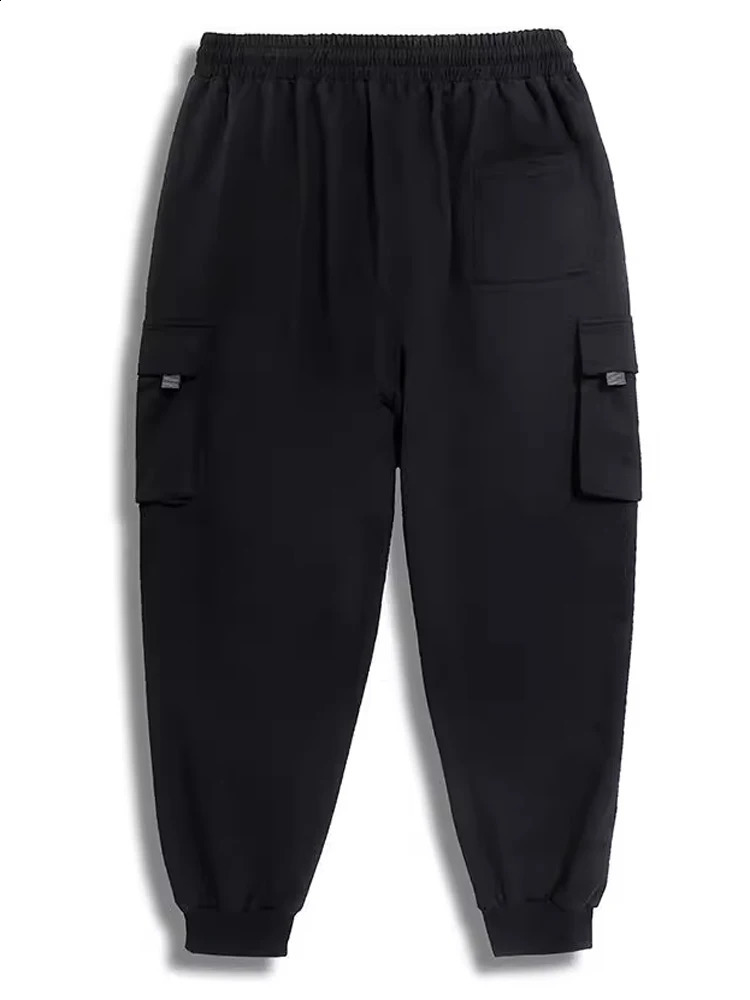 Large baggy mens overalls add extra weight to make the sweatpants more comfortable and tie-in with casual pants 240822