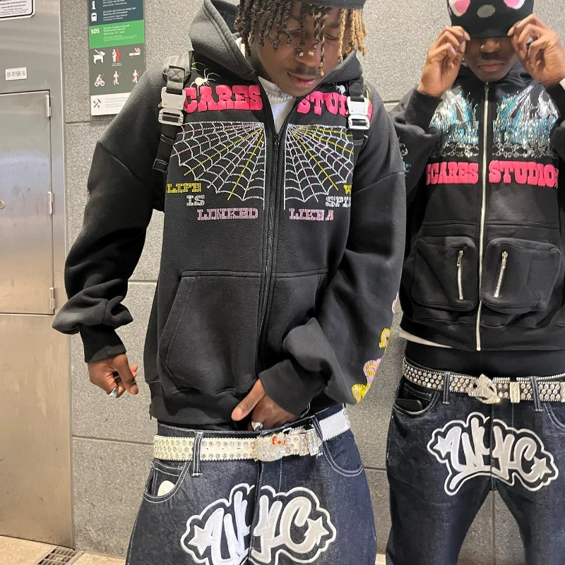 Y2K mens street jeans with printed letters black retro pants Harajuku fashion casual loose mens rock wide leg pocket jeans 240829