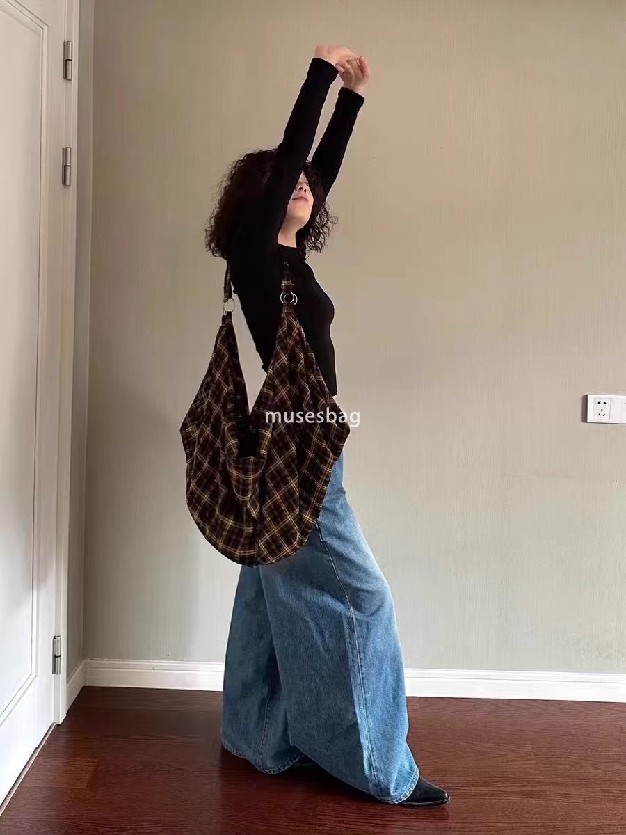 New retro tote bag large capacity commuter crossbody bag simple and versatile canvas bag backpack one bag three uses