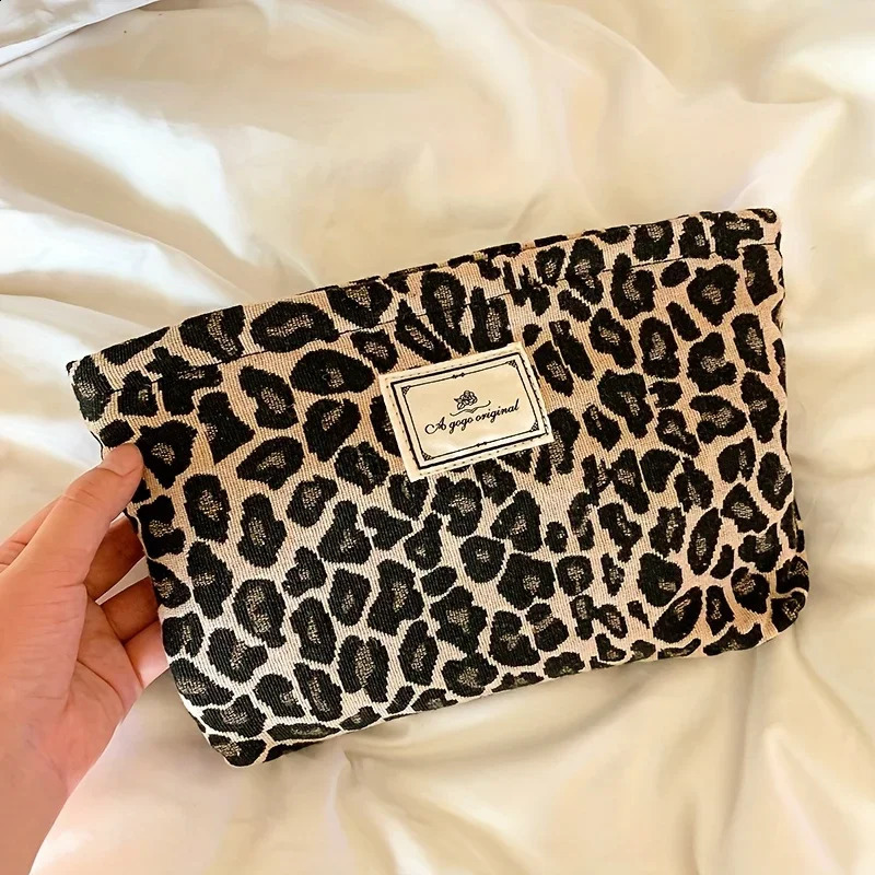 1 Leopard Print Comestic bag portable makeup storage large capacity travel 240802Z