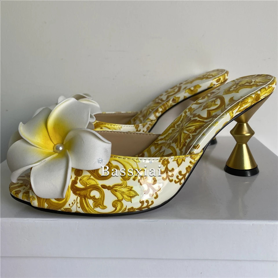 Unique printed genuine leather modern sandals for women with strange metal heels crystal rhinestone flower suspenders mules summer 240731