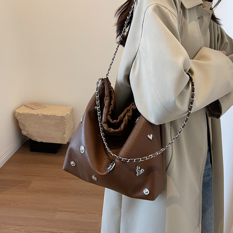 LEFTSIDE Y2K Big Chain Crossbody Bags for Women Korean Fashion Lady Female Silver PU Leather Shoulder Bag 2023 Trend Handbags