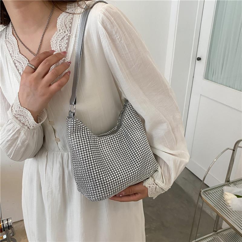 Women INS Fashion Rhinestone Square Bag Ladies Messenger Bag Designer Pearl Chain Shoulder Corssbody Bags