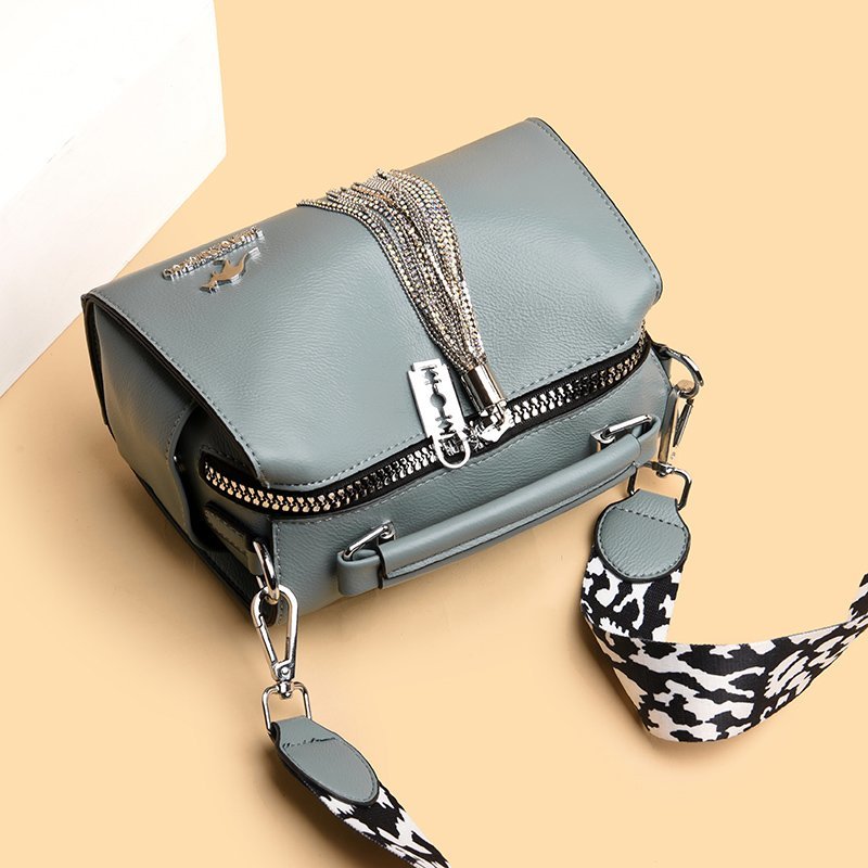 Fashion Tassel PU Leather Women Handbag Designer Women Shoulder Bag High Quality Ladies Crossbody Bag Luxury Female Tote Bag