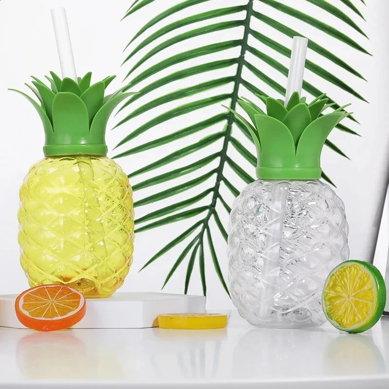 10pcs Plastic Strawberry Pineapple Drinking Cup with Straw Hawaii Party Decoration Luau Flamingo Summer Beach Pool Party Decor 240802