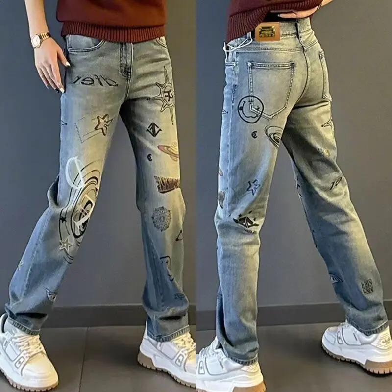 Mens blue denim jeans with letter printing Italian street style denim pants high-quality mens ultra-thin suitable for denim shorts size 38 240829