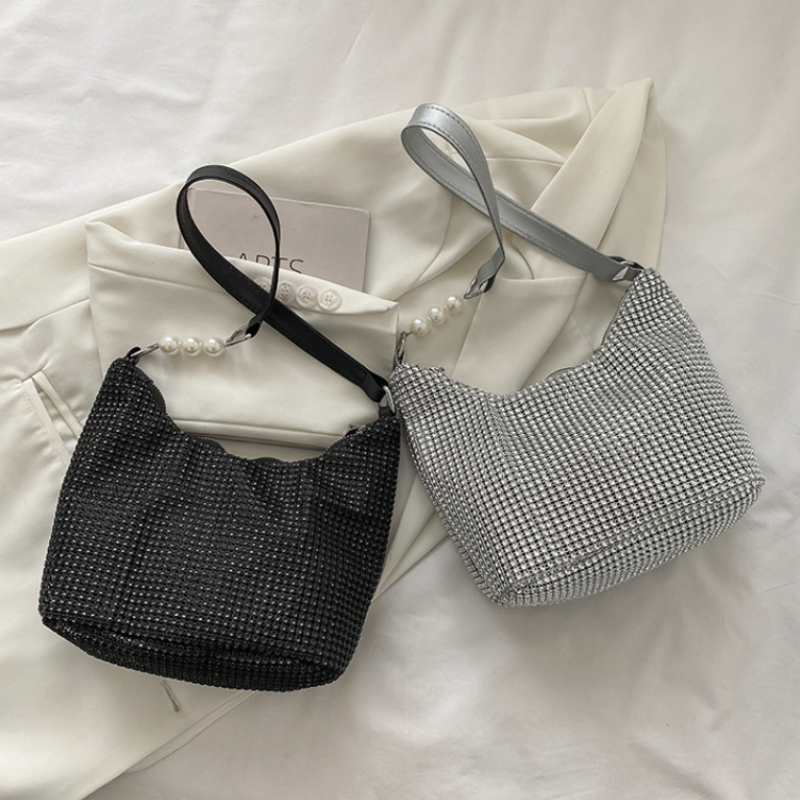 Women INS Fashion Rhinestone Square Bag Ladies Messenger Bag Designer Pearl Chain Shoulder Corssbody Bags