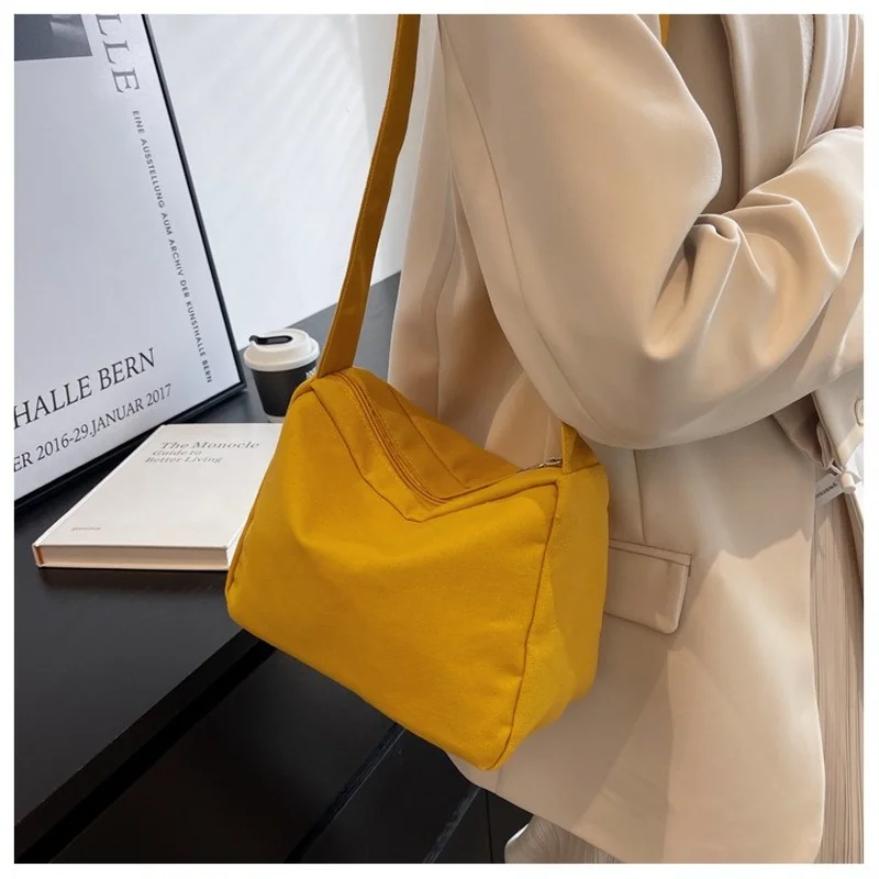 Large-capacity Shoulder Bag 2022 New Women's Fashion Simple Commuter Messenger Tote Bag