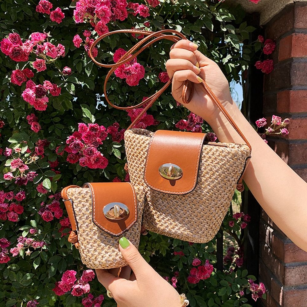 Mini Weave Straw Bag Bucket Bag for Women's Travel Vacation Beach Shoulder Bag Small Crossbody Bag Cute Sweet Style Handbag