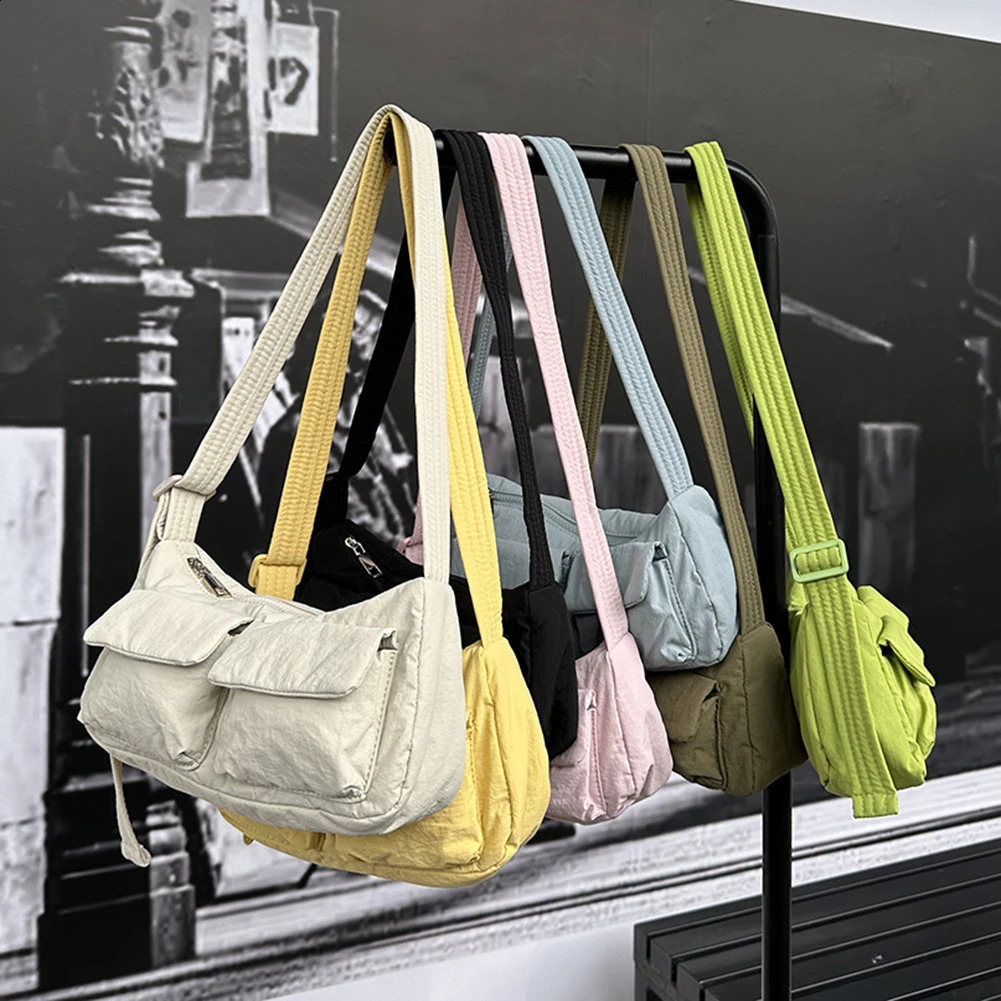 Women Fashion Shoulder Bag Solid Color Simple Messenger Bag Large Capacity Nylon Crossbody Bag Zipper Closure for Party Vacation 240802