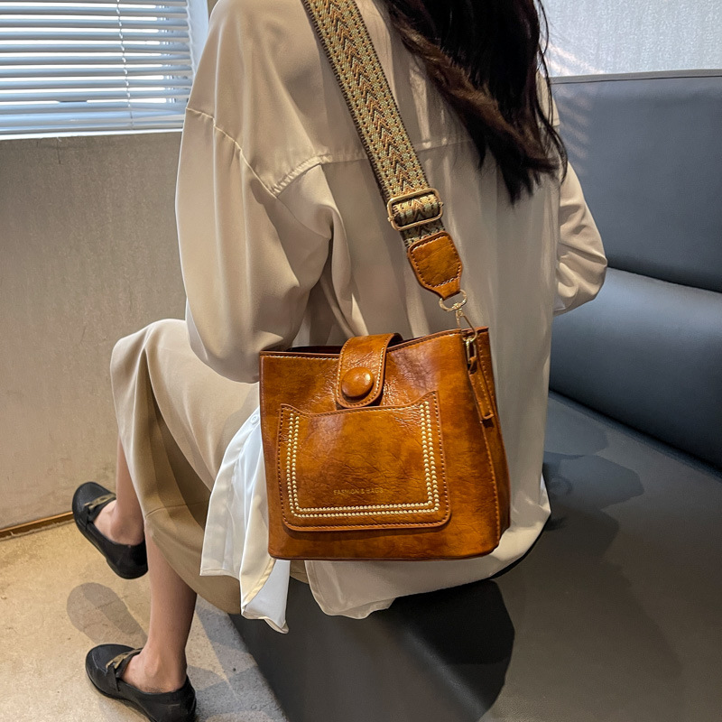 2023 Solid Color Large Capacity Crossbody Bag New Luxury Designer Simple Style Shoulder For Women Summer Fashion Casual Handbags