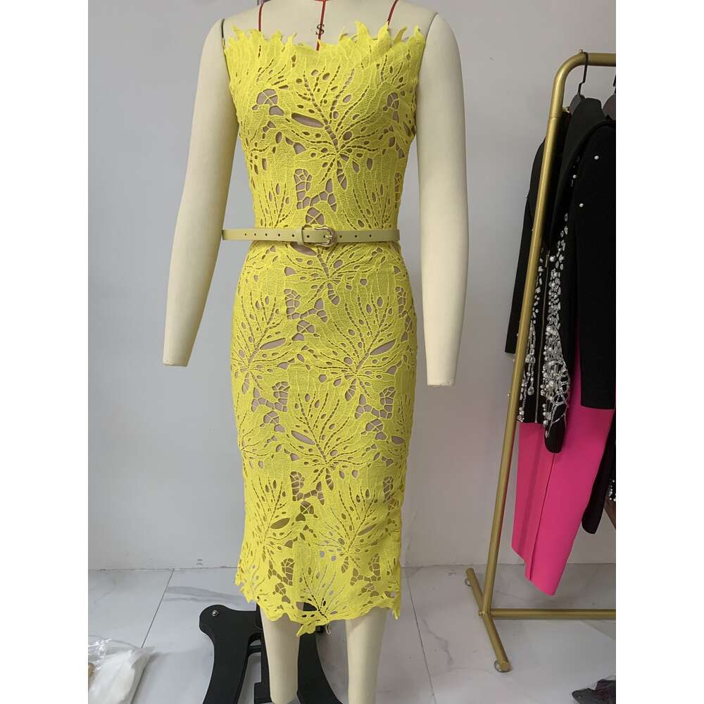 New strapless maple leaf water-soluble lace with waist belt slim fitting bandage dress small formal dress seaside vacation style
